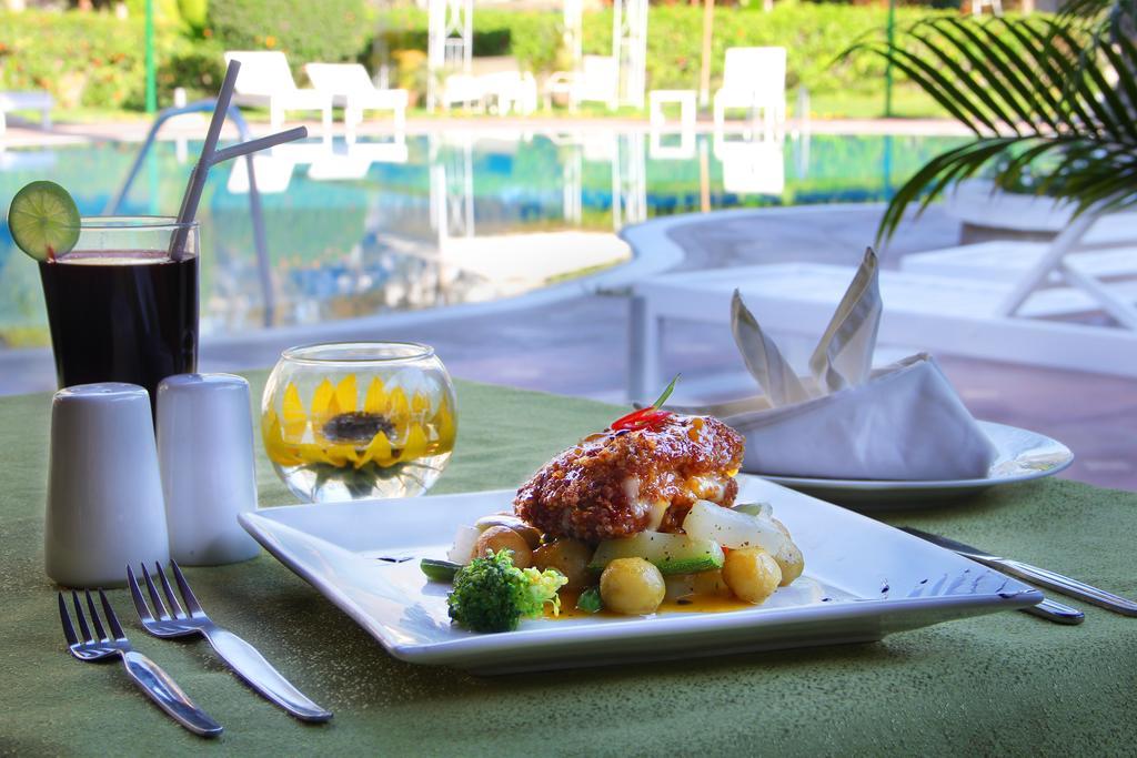 Hotel Villa De Valverde Ика Екстериор снимка